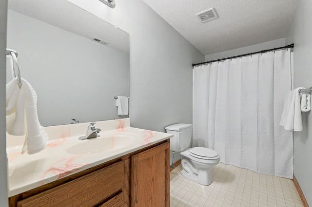 401 N Trail, Mulvane, KS 67110