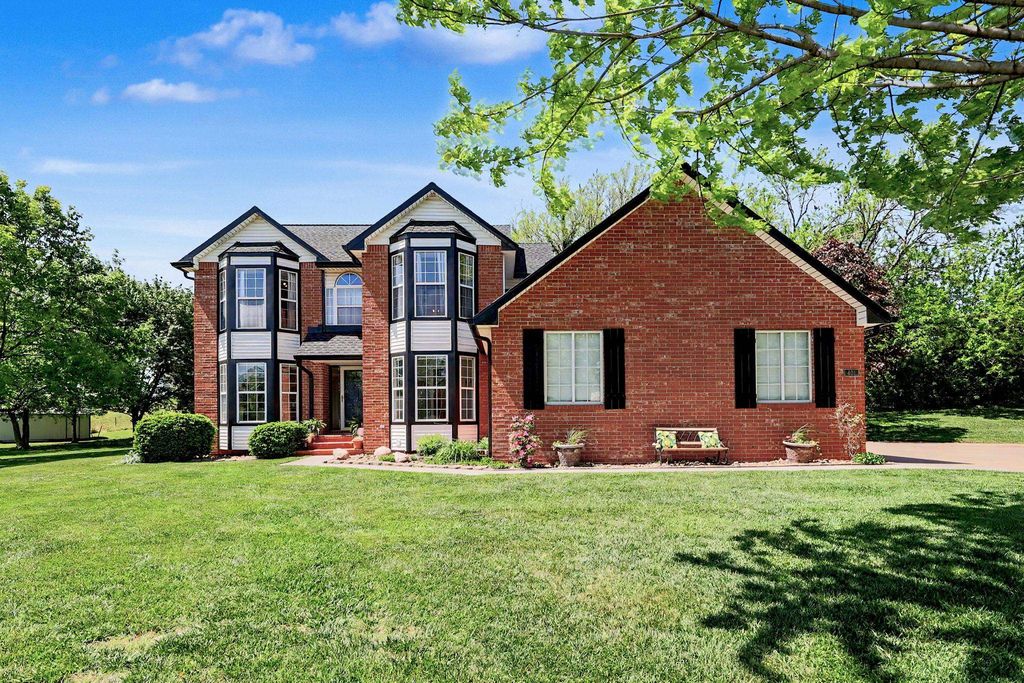 401 N Trail, Mulvane, KS 67110