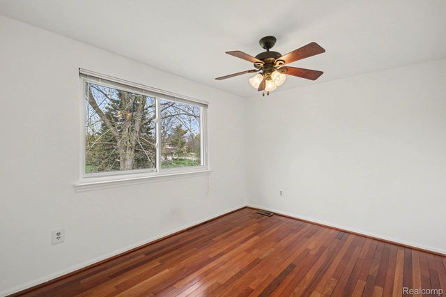 5040 Patrick Road, West Bloomfield Charter Township, MI 48322