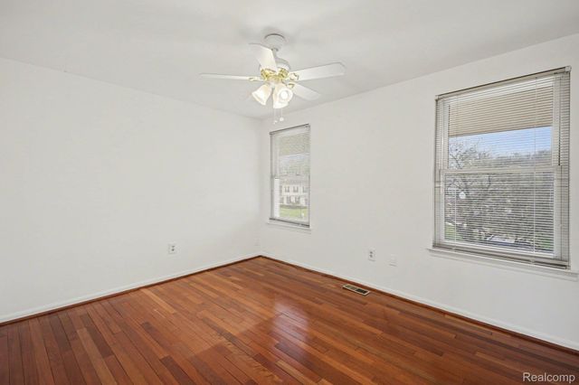 5040 Patrick Road, West Bloomfield Charter Township, MI 48322