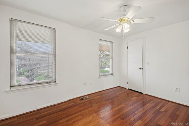 5040 Patrick Road, West Bloomfield Charter Township, MI 48322