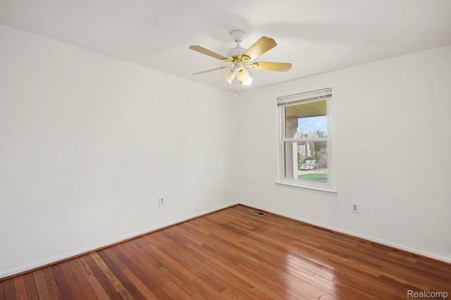 5040 Patrick Road, West Bloomfield Charter Township, MI 48322