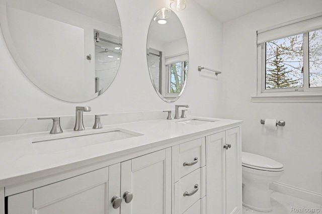 5040 Patrick Road, West Bloomfield Charter Township, MI 48322