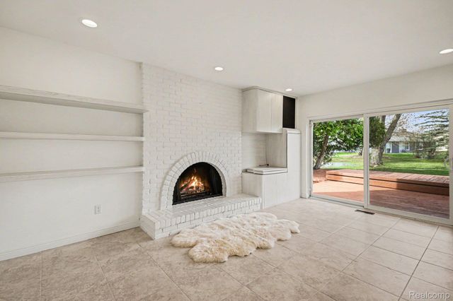 5040 Patrick Road, West Bloomfield Charter Township, MI 48322