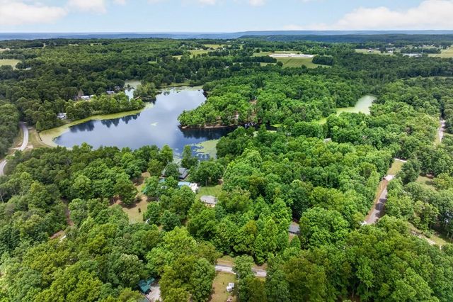 1211 Camp Belle Air Rd, Sparta, TN 38583