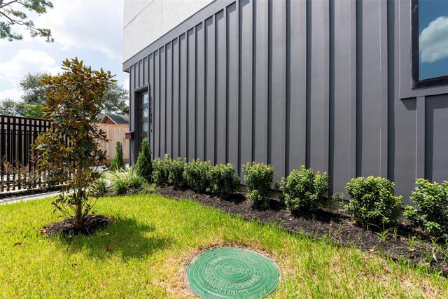 7120 Gary Street B, Houston, TX 77055