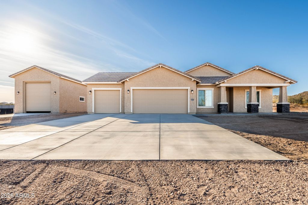 9322 W LIMESTONE MOUNTAIN Drive, Casa Grande, AZ 85194 — exterior