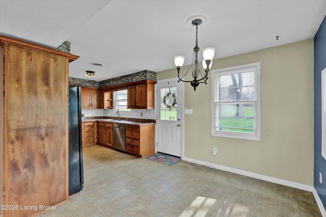 127 Rollington Rd, Pewee Valley, KY 40056