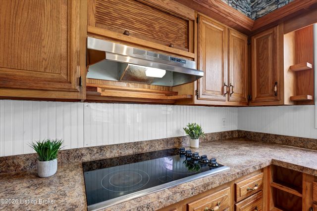 127 Rollington Rd, Pewee Valley, KY 40056