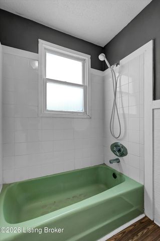 127 Rollington Rd, Pewee Valley, KY 40056