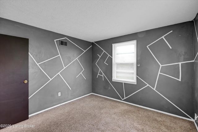 127 Rollington Rd, Pewee Valley, KY 40056