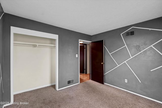 127 Rollington Rd, Pewee Valley, KY 40056