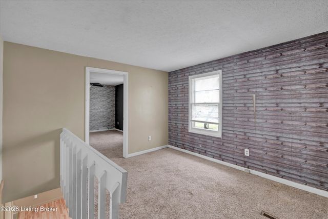 127 Rollington Rd, Pewee Valley, KY 40056