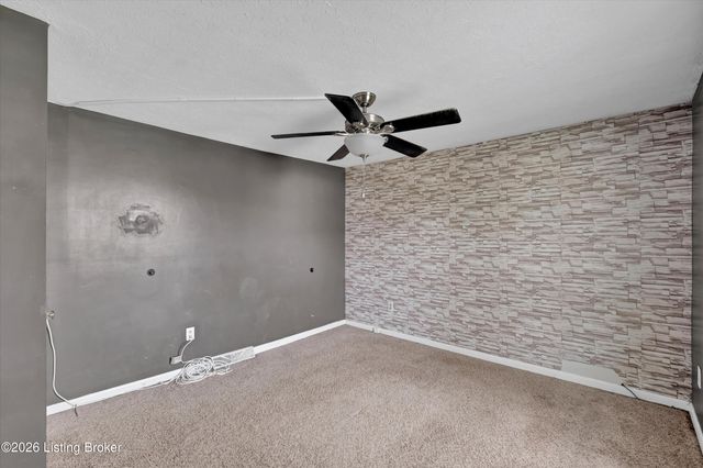 127 Rollington Rd, Pewee Valley, KY 40056