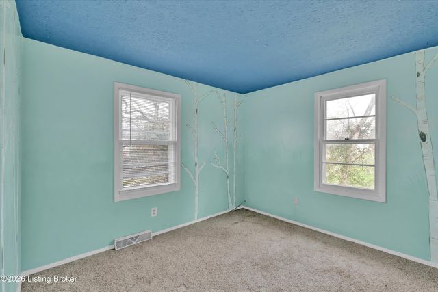 127 Rollington Rd, Pewee Valley, KY 40056