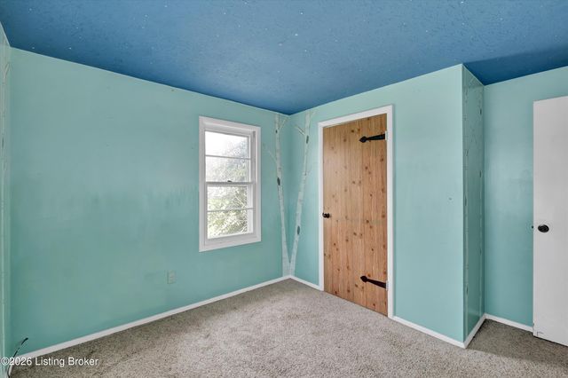 127 Rollington Rd, Pewee Valley, KY 40056