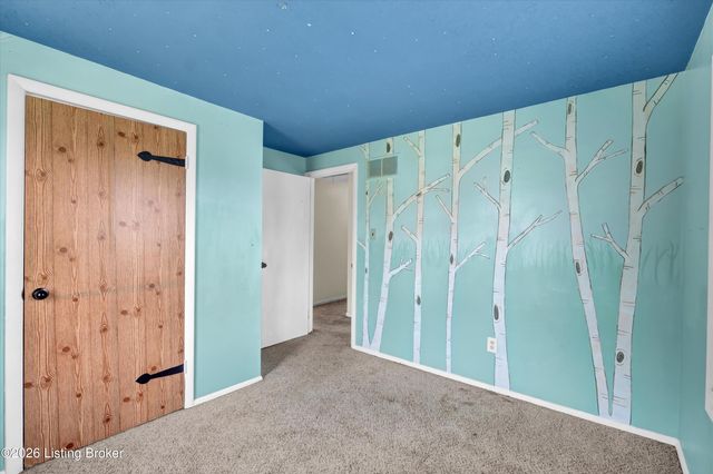 127 Rollington Rd, Pewee Valley, KY 40056