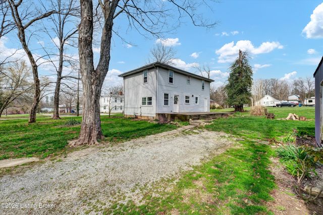 127 Rollington Rd, Pewee Valley, KY 40056
