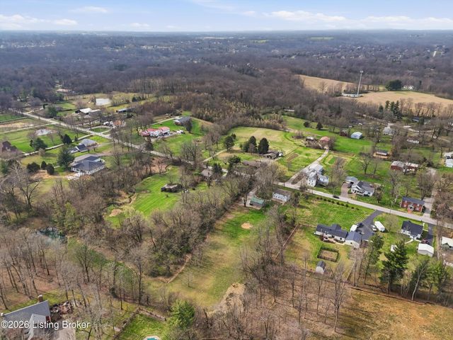 127 Rollington Rd, Pewee Valley, KY 40056