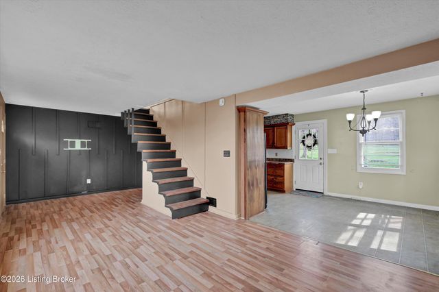 127 Rollington Rd, Pewee Valley, KY 40056