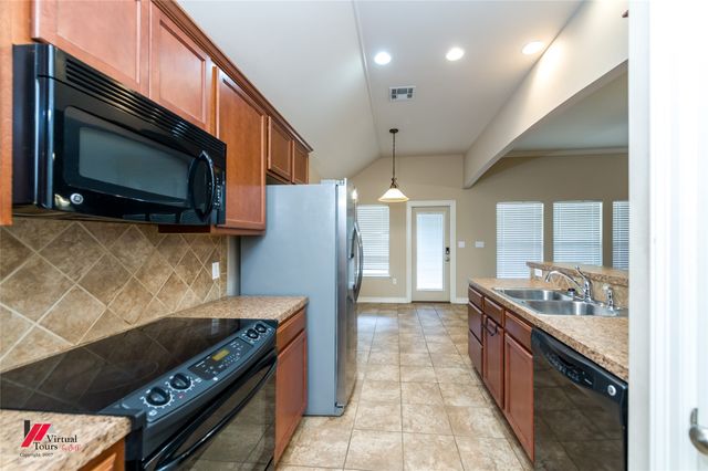 575 Whitefield Lane, Bossier City, LA 71112