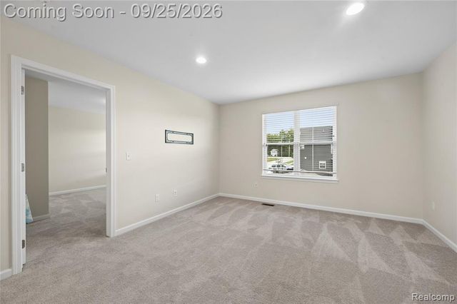 24886 Canoe Drive, Macomb, MI 48042
