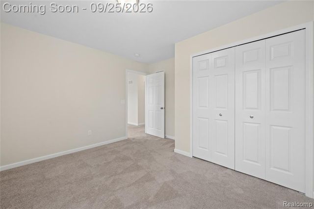 24886 Canoe Drive, Macomb, MI 48042