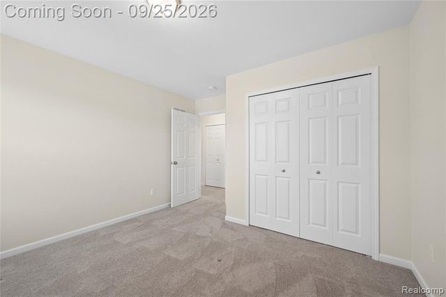 24886 Canoe Drive, Macomb, MI 48042