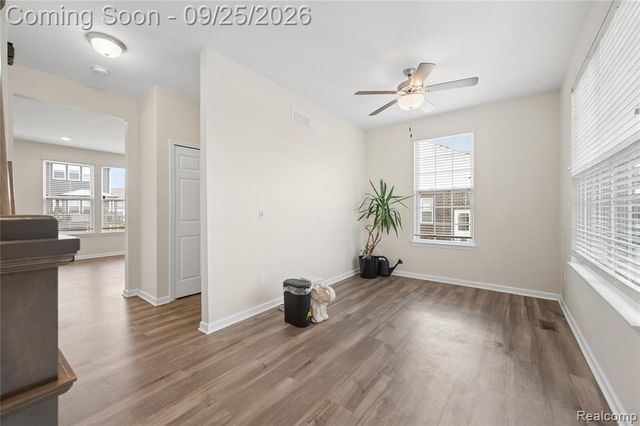 24886 Canoe Drive, Macomb, MI 48042