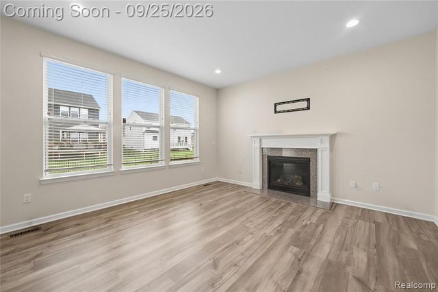 24886 Canoe Drive, Macomb, MI 48042