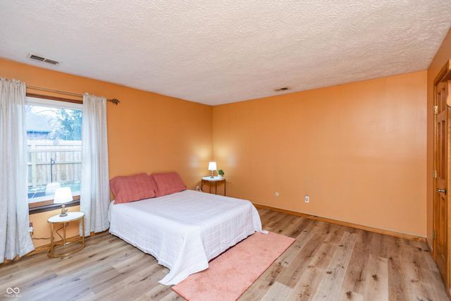 6932 Turnberry Way, Indianapolis, IN 46237