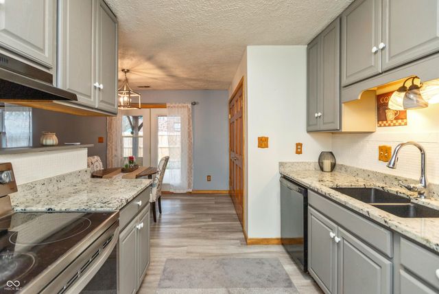 6932 Turnberry Way, Indianapolis, IN 46237