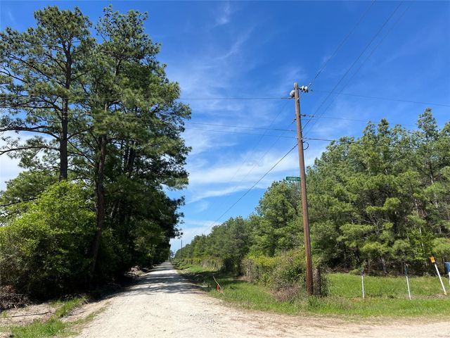 0019 English Rd Road, Bedias, TX 77831