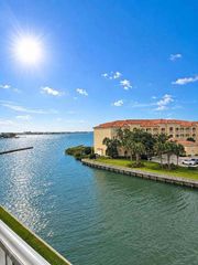 5 Harbour Isle Drive E Ph06, Fort Pierce, FL 34949