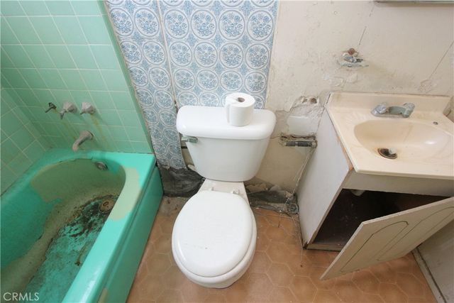 538 Wood, Santa Ana, CA 92703