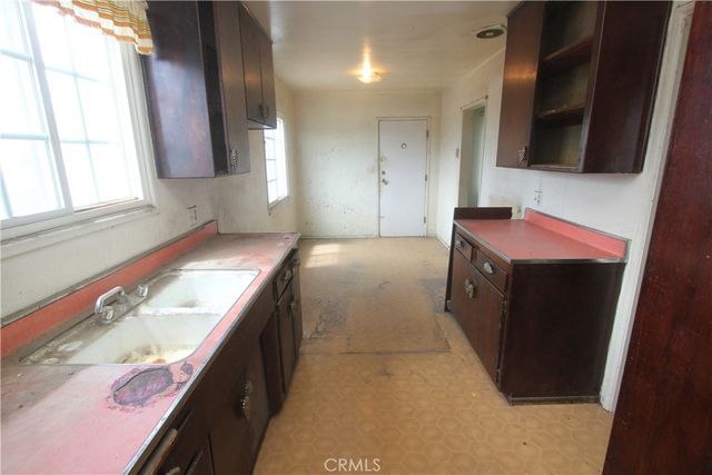 538 Wood, Santa Ana, CA 92703