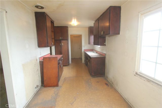 538 Wood, Santa Ana, CA 92703