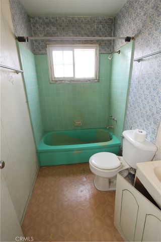 538 Wood, Santa Ana, CA 92703