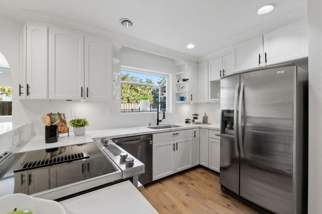 37640 Hyacinth St, Newark, CA 94560