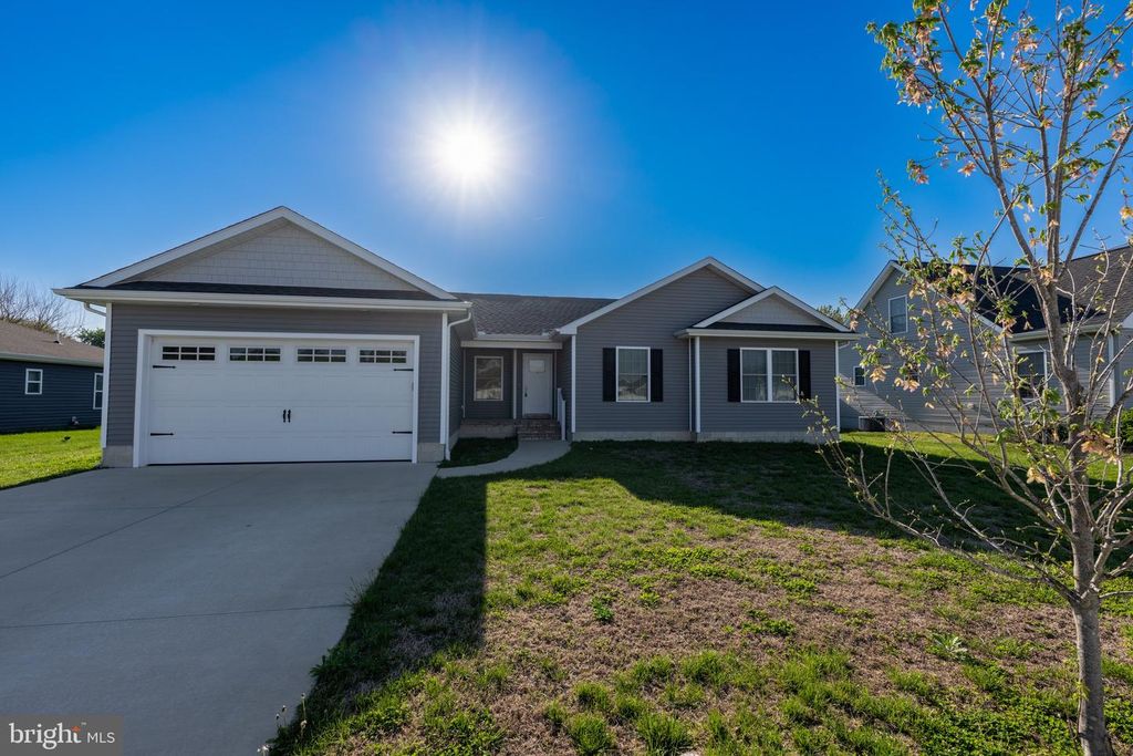 122 PLANTATION DR, Felton, DE 19943