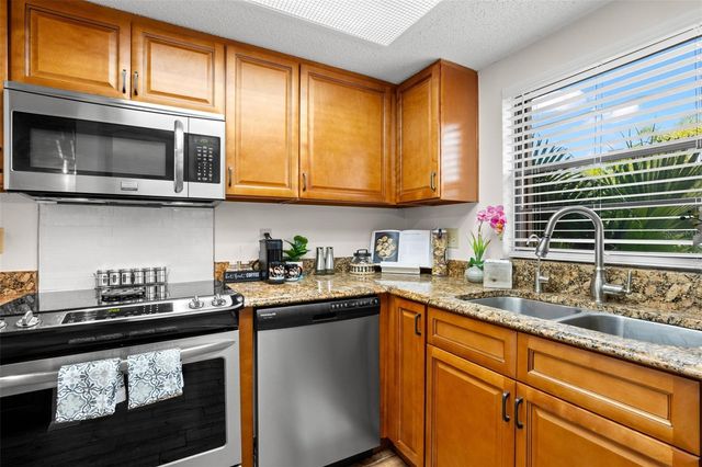 40 SYLVIA PLACE, Oldsmar, FL 34677