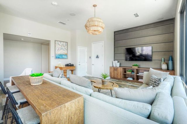 355 N Cleveland Street 307, Oceanside, CA 92054