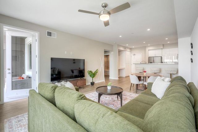 355 N Cleveland Street 307, Oceanside, CA 92054