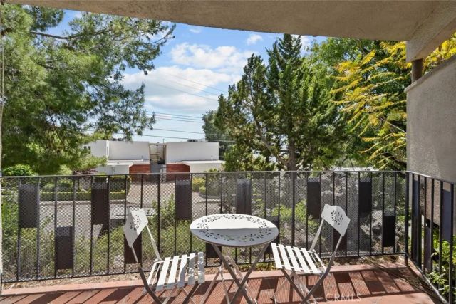 2159 La Canada Crest Drive 1, La Canada Flintridge, CA 91011