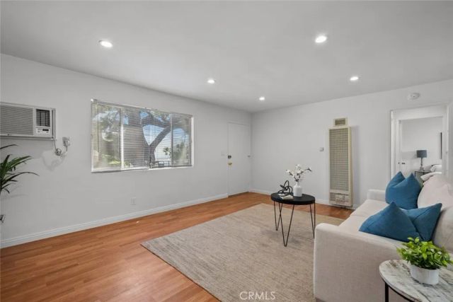 2159 La Canada Crest Drive 1, La Canada Flintridge, CA 91011
