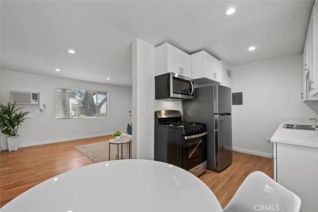 2159 La Canada Crest Drive 1, La Canada Flintridge, CA 91011
