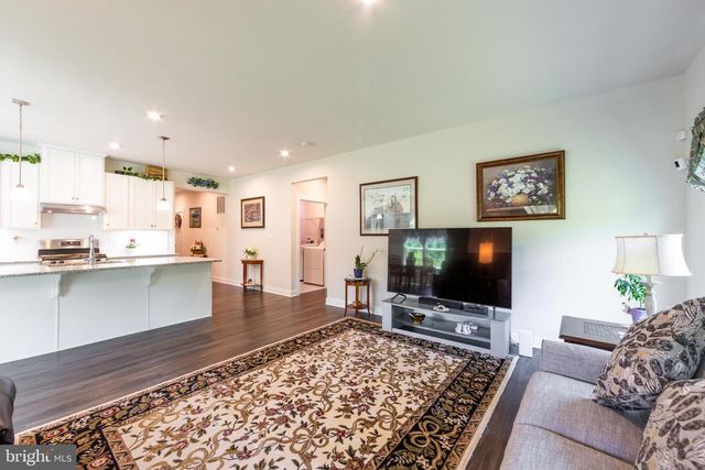 299 LETITIA MANOR DR, West Grove, PA 19390