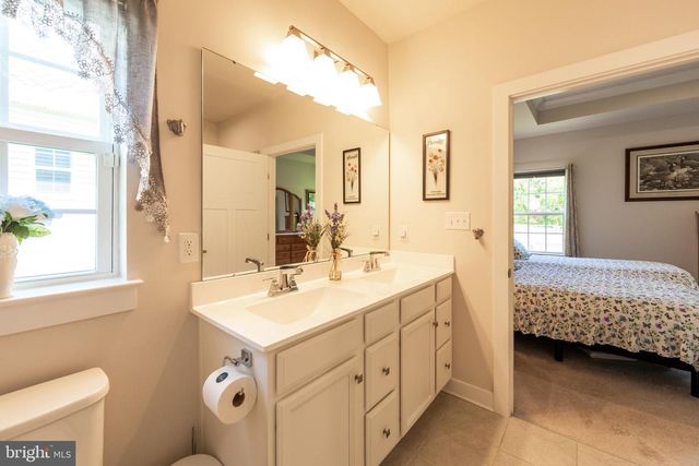 299 LETITIA MANOR DR, West Grove, PA 19390