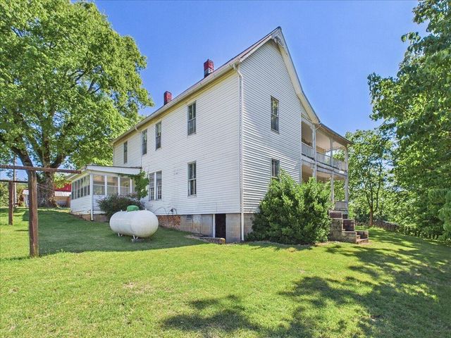 111 Bryan Hill Drive, Tellico Plains, TN 37385