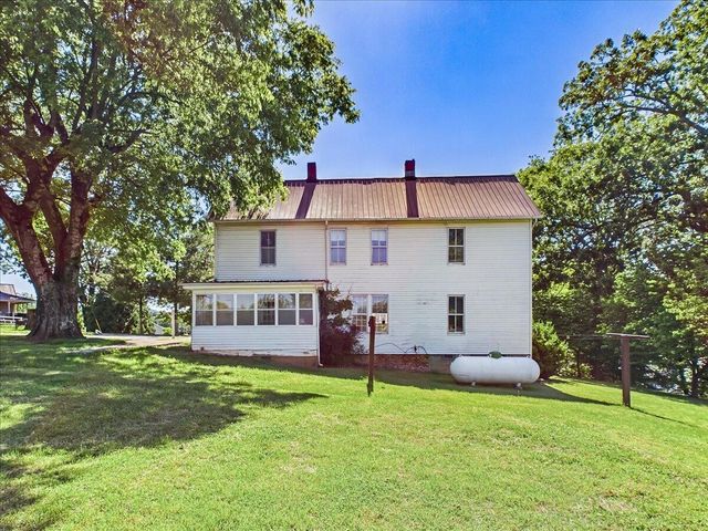 111 Bryan Hill Drive, Tellico Plains, TN 37385